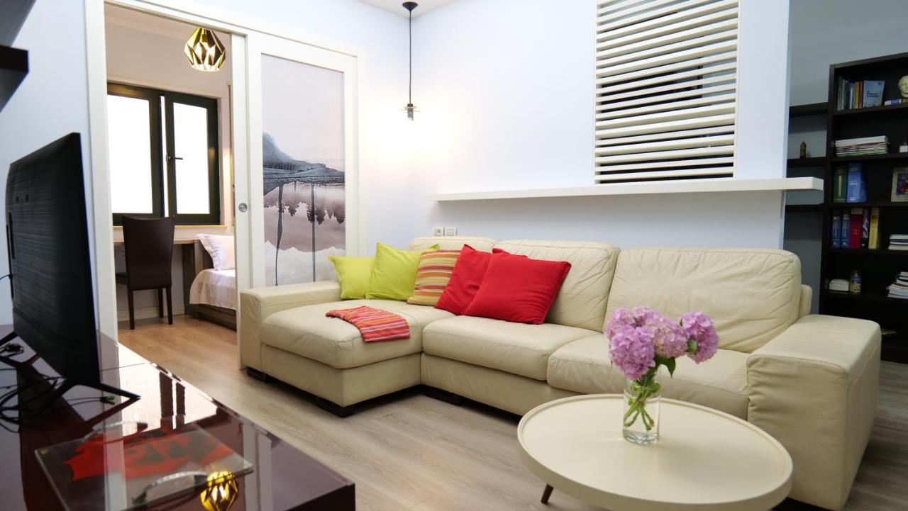 Top Location Kristi Apartments 05 Tirana Esterno foto
