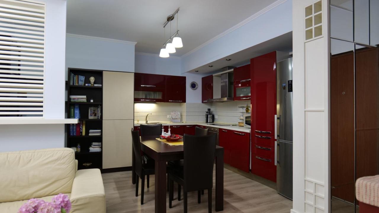 Top Location Kristi Apartments 05 Tirana Esterno foto