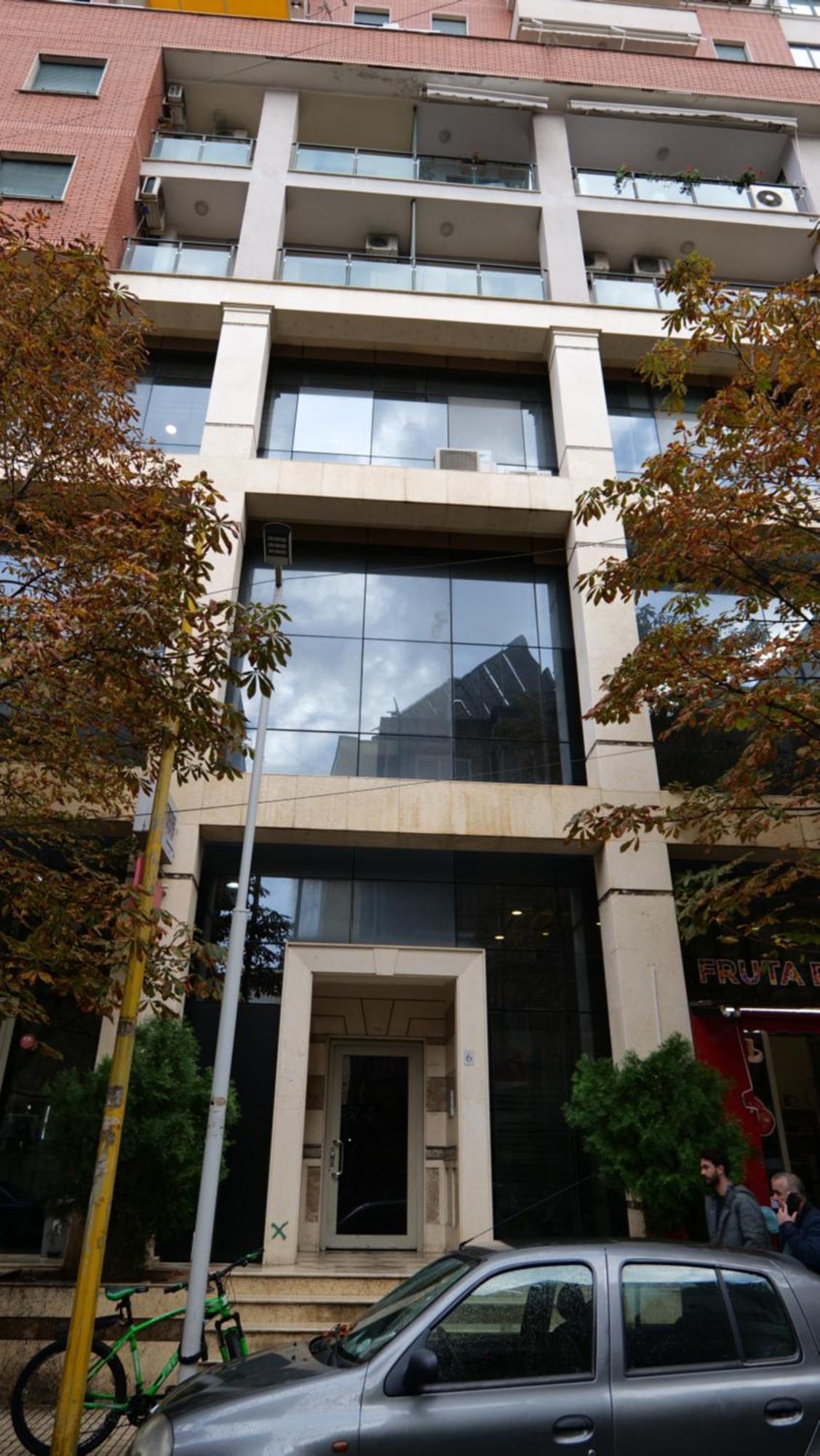 Top Location Kristi Apartments 05 Tirana Esterno foto