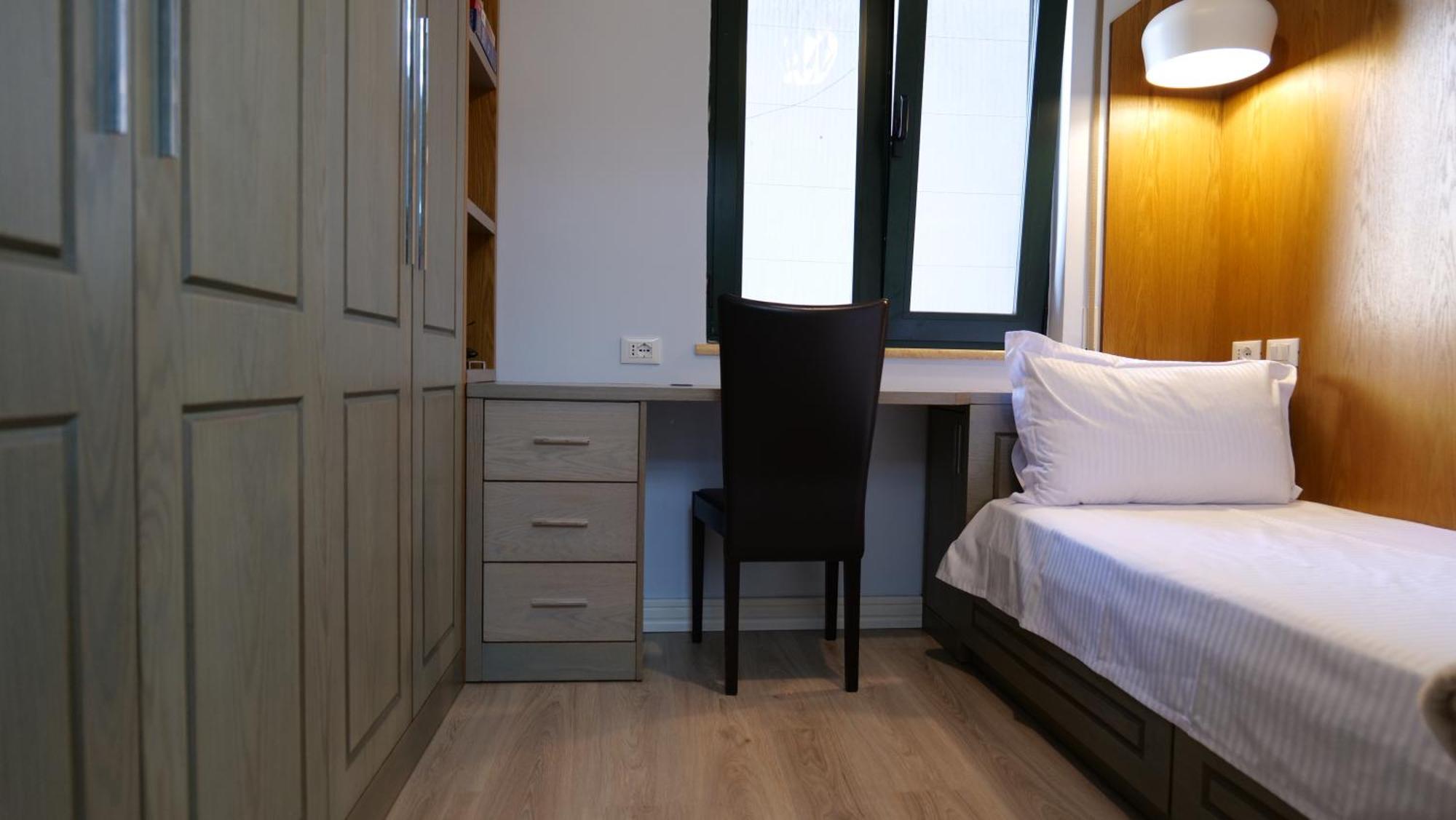 Top Location Kristi Apartments 05 Tirana Esterno foto