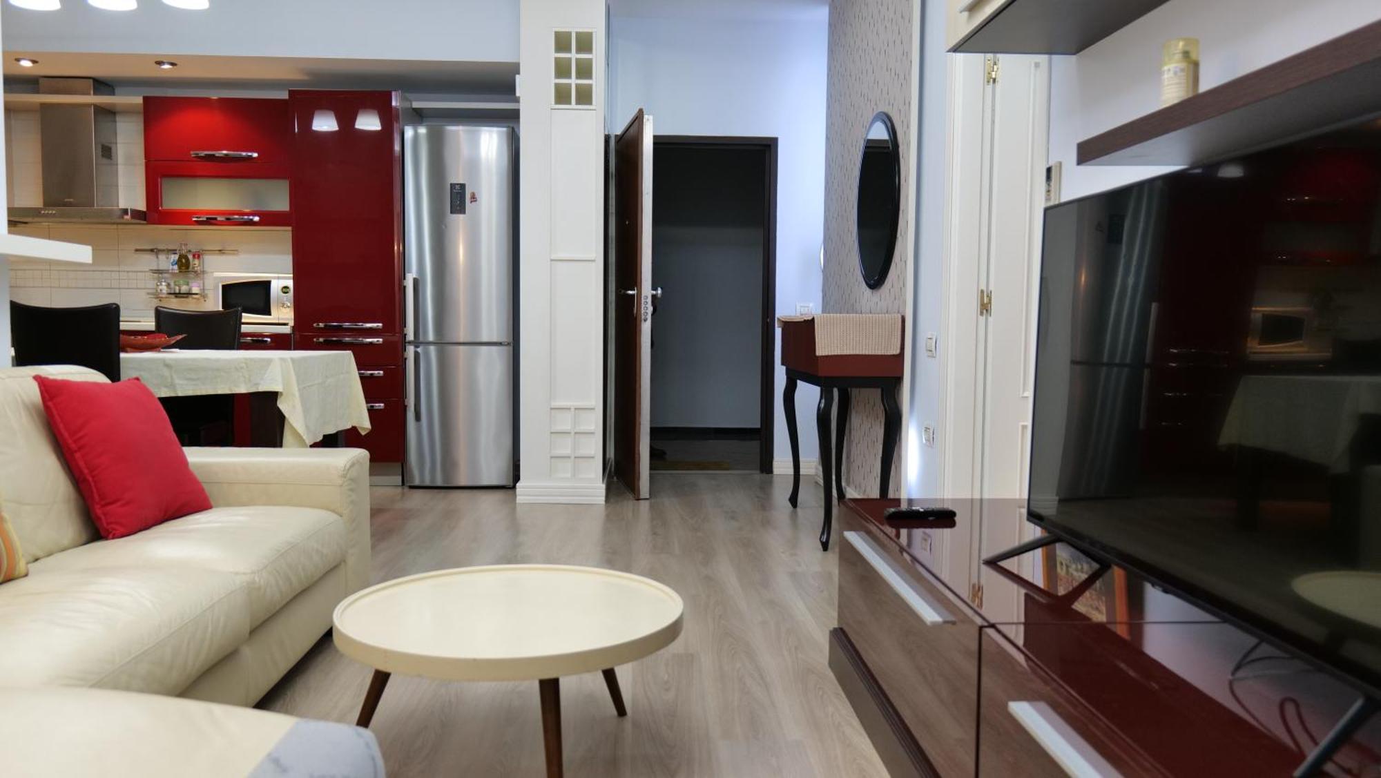 Top Location Kristi Apartments 05 Tirana Esterno foto